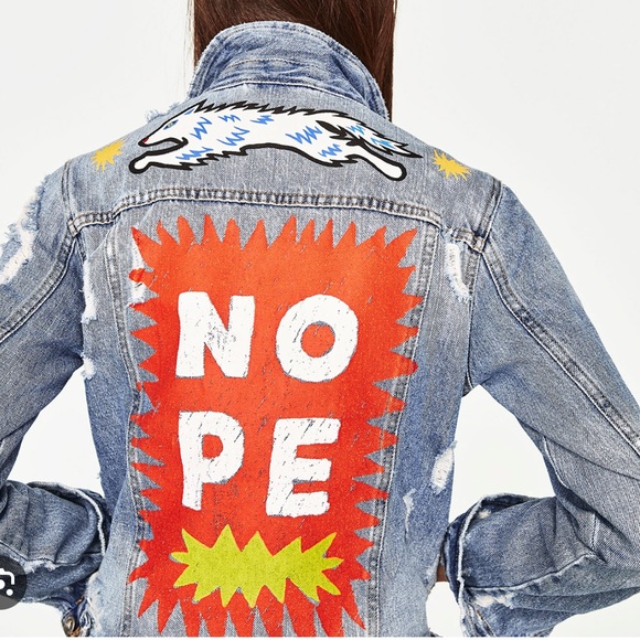 RARE ZARA Denim Jacket White Dog Unique Graffiti Art Painting Graphic Trafaluc M - Picture 3 of 10